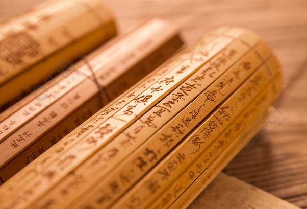 50多岁女人梦见牙齿有预兆图片